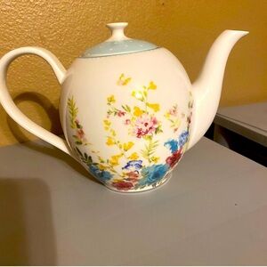 Elegant Floral Teapot with Sky Blue Lid